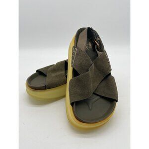 G.H. Bass Womens Sunjuns Size 6 Sandals Olive Suede Adjustable Strap Cushioned S